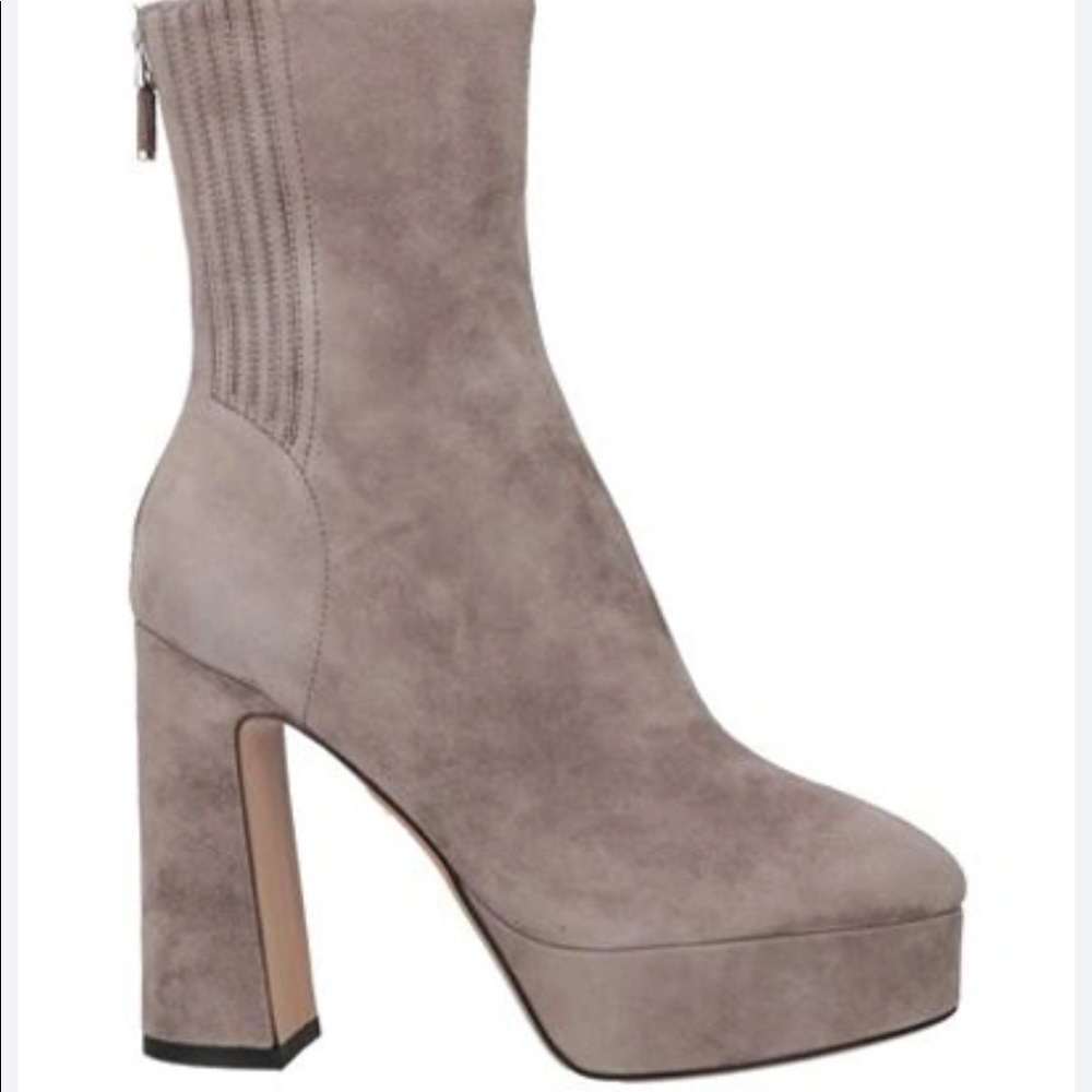 Steve Madden platform suede boots